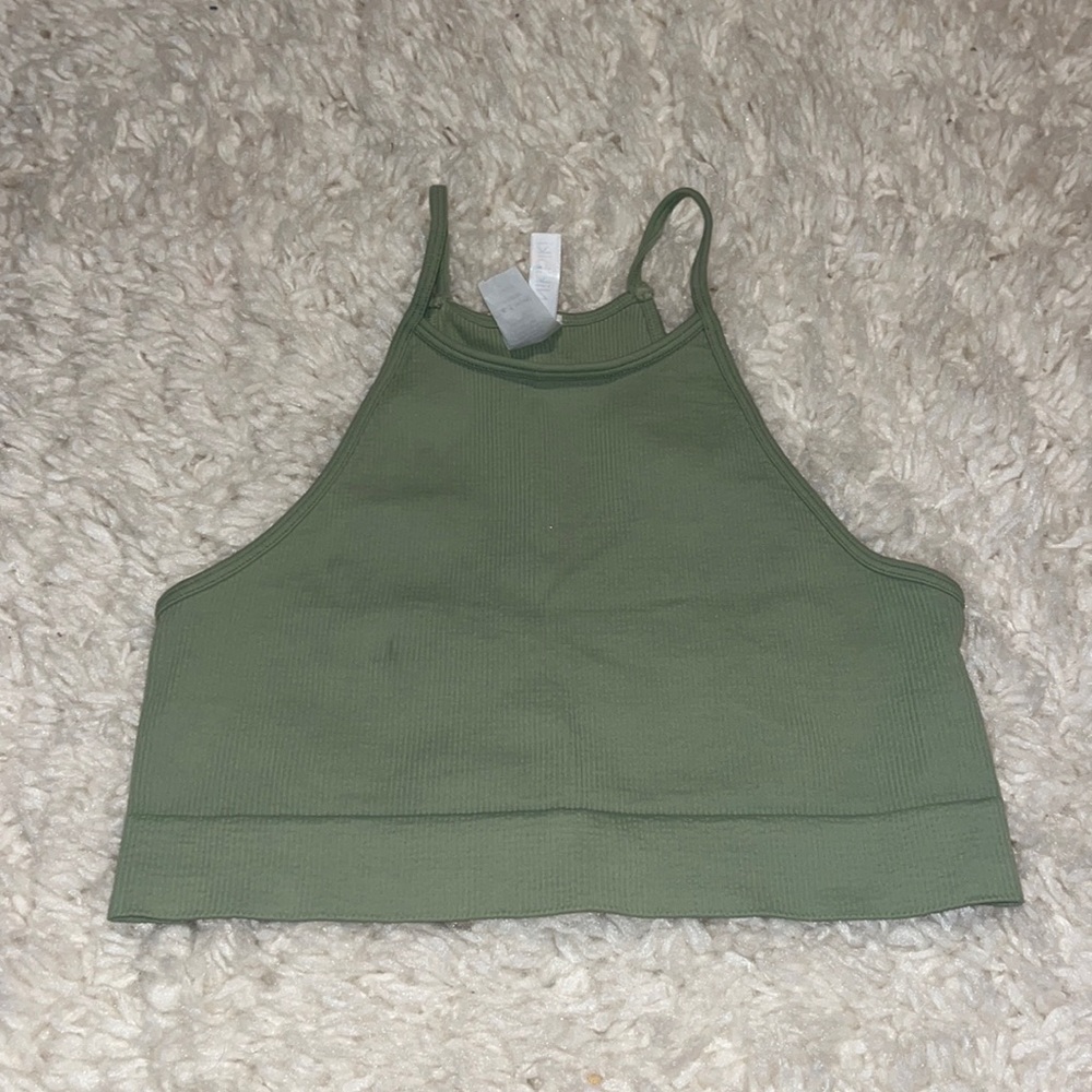 high-neck crop top💗